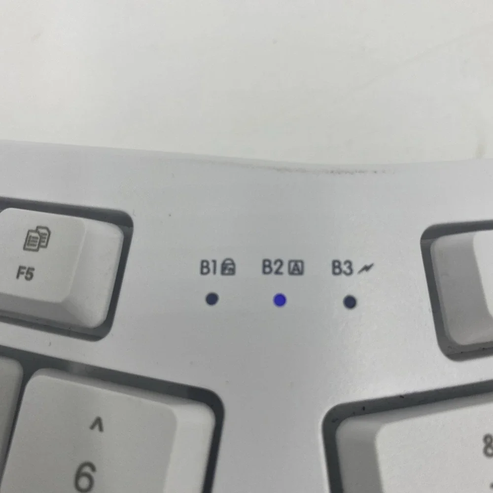 Macally‎ Wireless Ergonomic Keyboard White Bluetooth Split Mac Layout RFBTKEYB